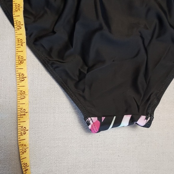 NWOT Women's 3XL Bathing Suit Swim One Piece Swimsuit Black Multi Pink - Picture 4 of 9